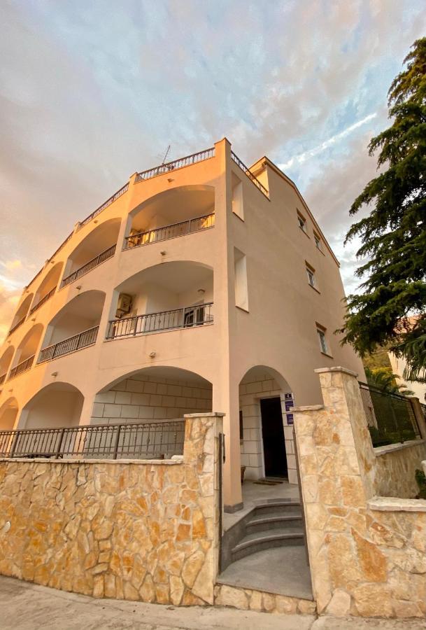 גראדאץ Apartments Grozdana מראה חיצוני תמונה