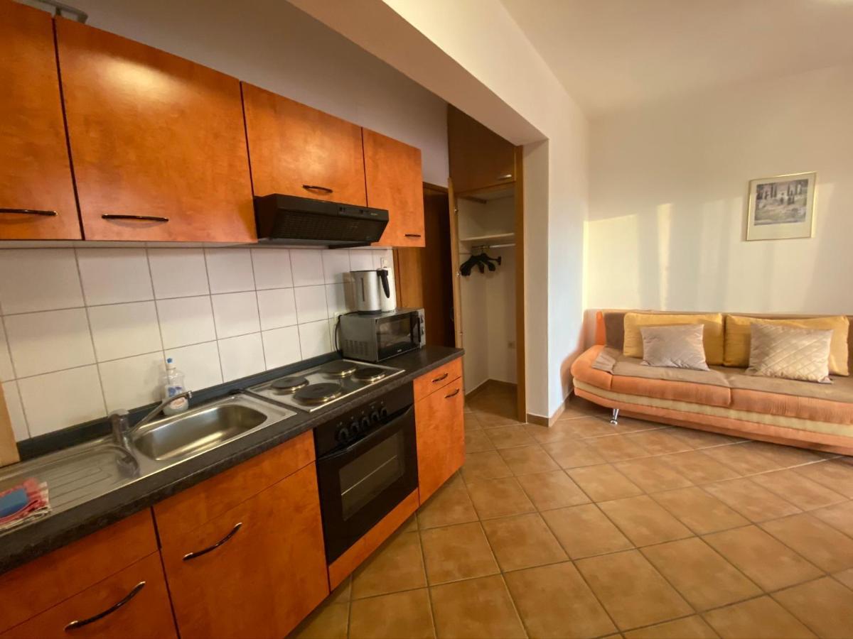 גראדאץ Apartments Grozdana מראה חיצוני תמונה