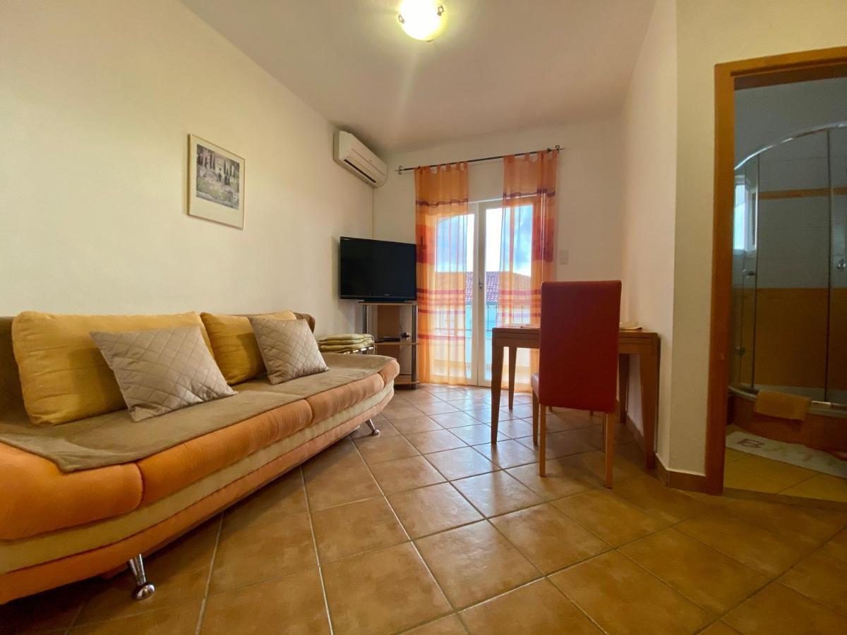 גראדאץ Apartments Grozdana מראה חיצוני תמונה