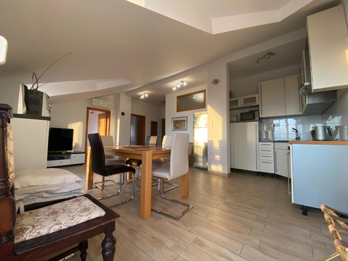 גראדאץ Apartments Grozdana מראה חיצוני תמונה
