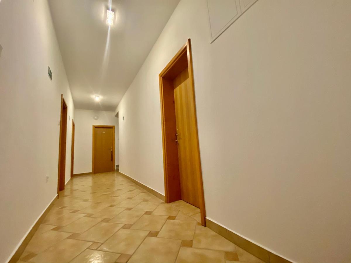 גראדאץ Apartments Grozdana מראה חיצוני תמונה