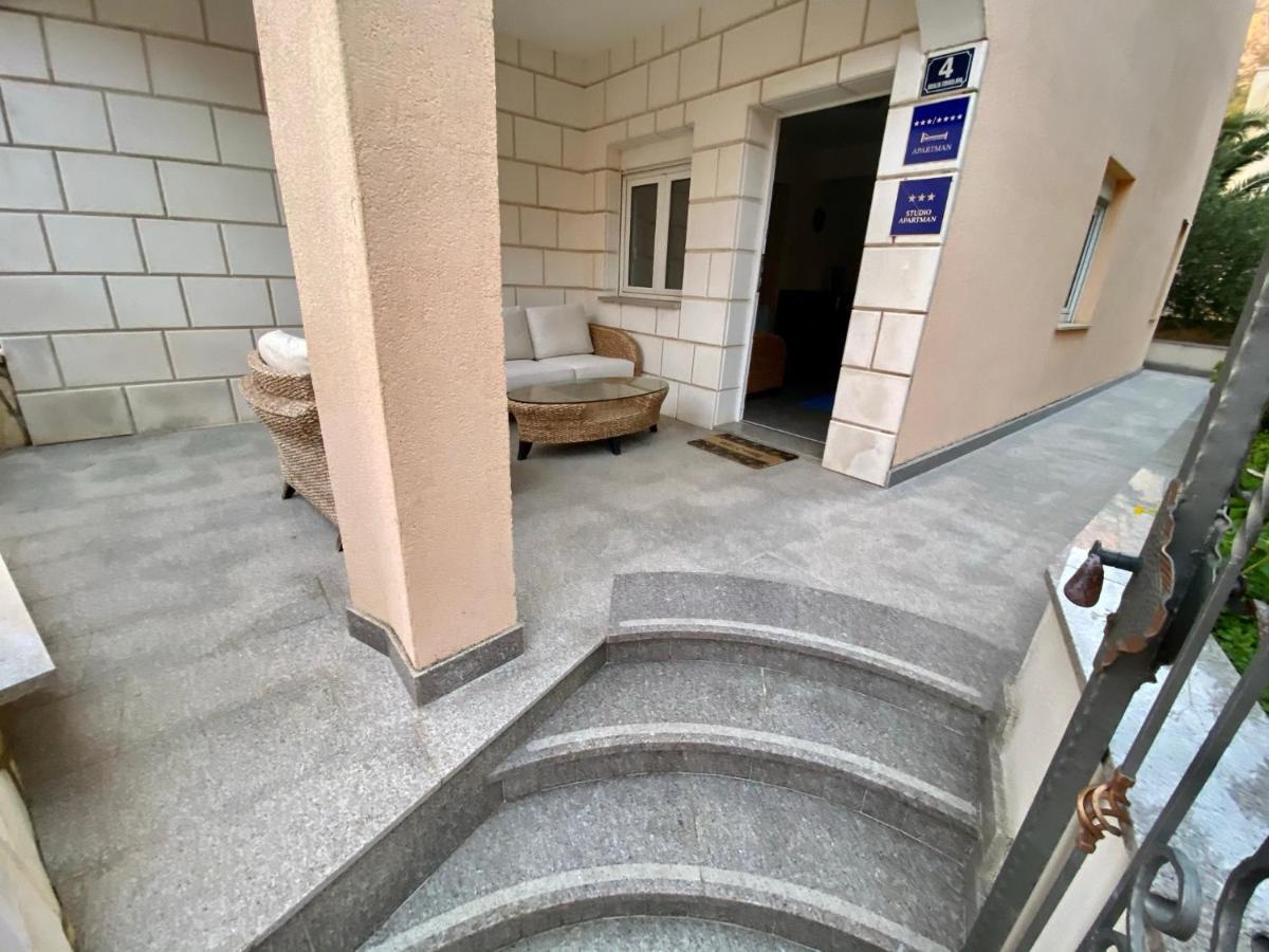 גראדאץ Apartments Grozdana מראה חיצוני תמונה