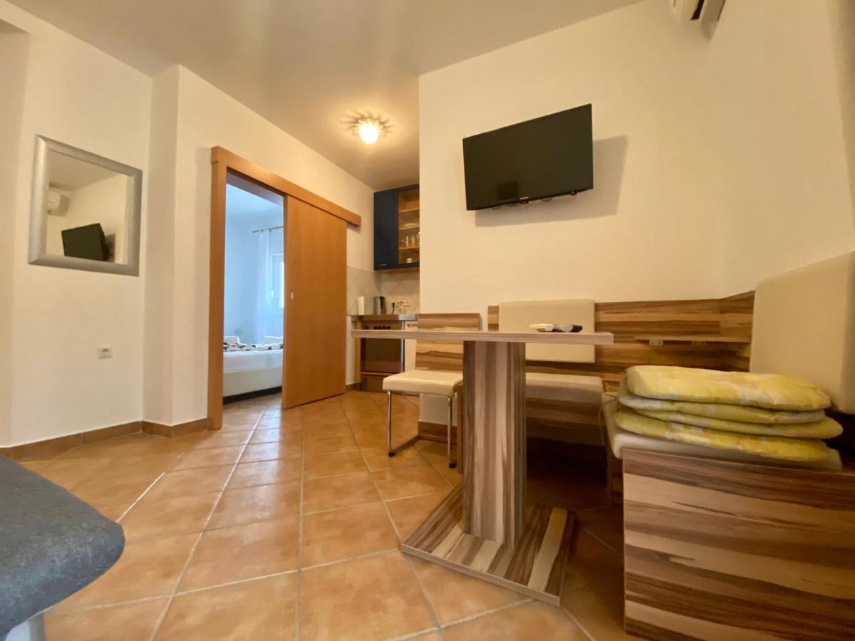 גראדאץ Apartments Grozdana מראה חיצוני תמונה