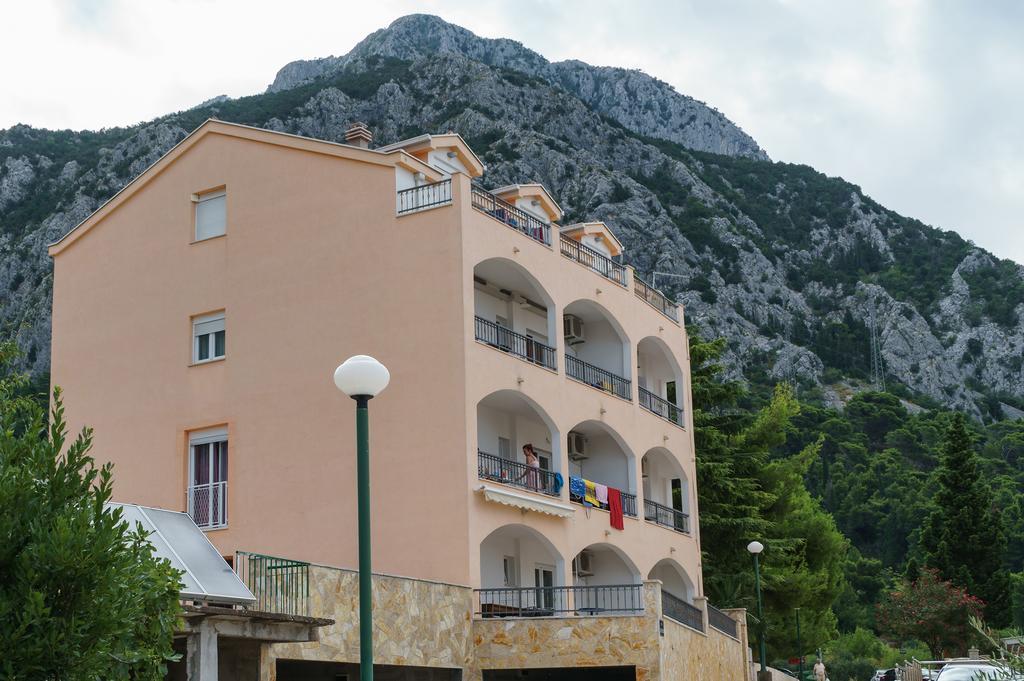 גראדאץ Apartments Grozdana מראה חיצוני תמונה